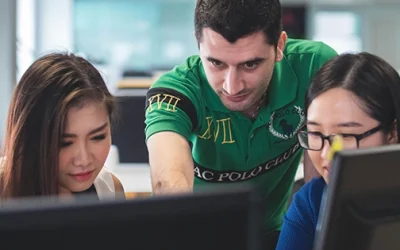 10 motivi per investire in un laboratorio linguistico